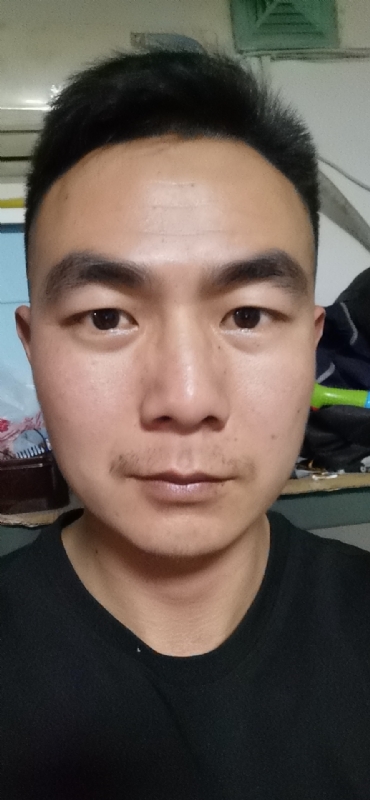 朴实无华的第一张照片--武夷山相亲网