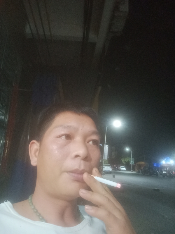 善解人意的第一张照片--武夷山相亲网