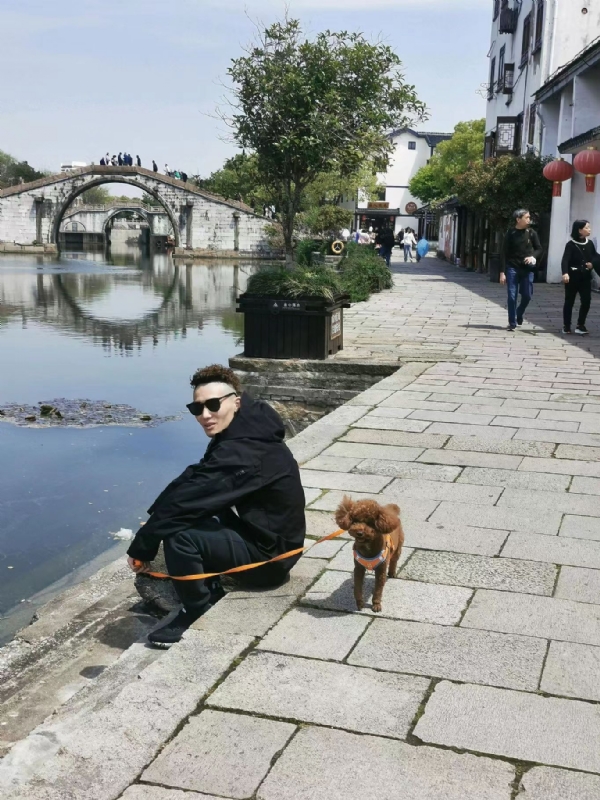 皮卡丘的第一张照片--武夷山相亲网