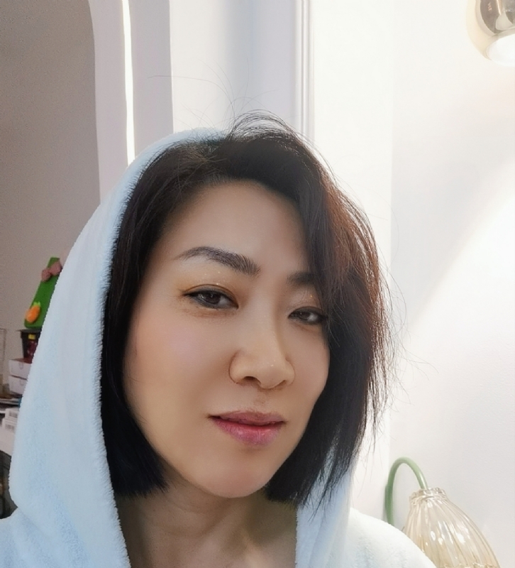 火玫瑰的第一张照片--武夷山相亲网