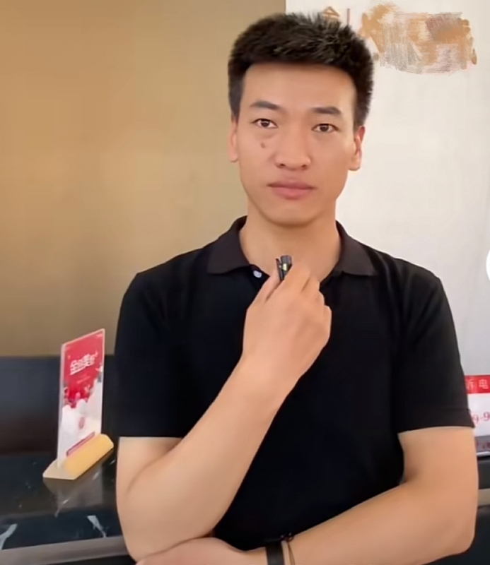 一杯梁白开的第一张照片--武夷山相亲网