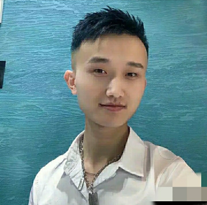 小哥哥的第一张照片--武夷山相亲网