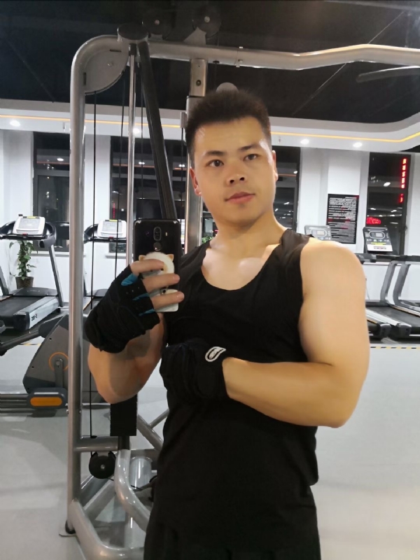 范迪塞尔的第二张照片--武夷山相亲网